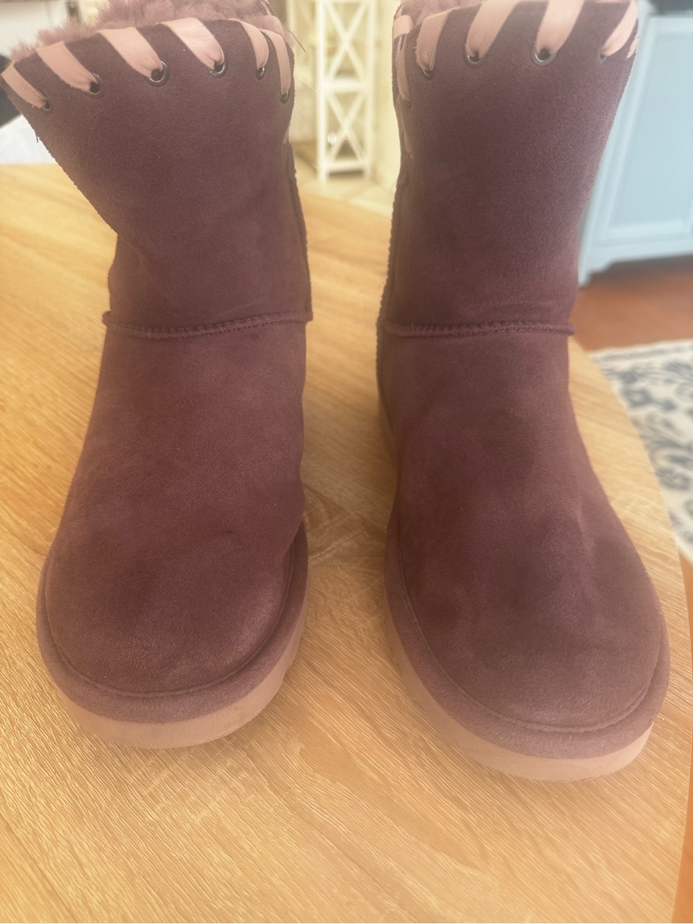 UGG Aidah 1018627 Women’s Size 9 Plum Burgundy Sheepskin Suede - Picture 4 of 4